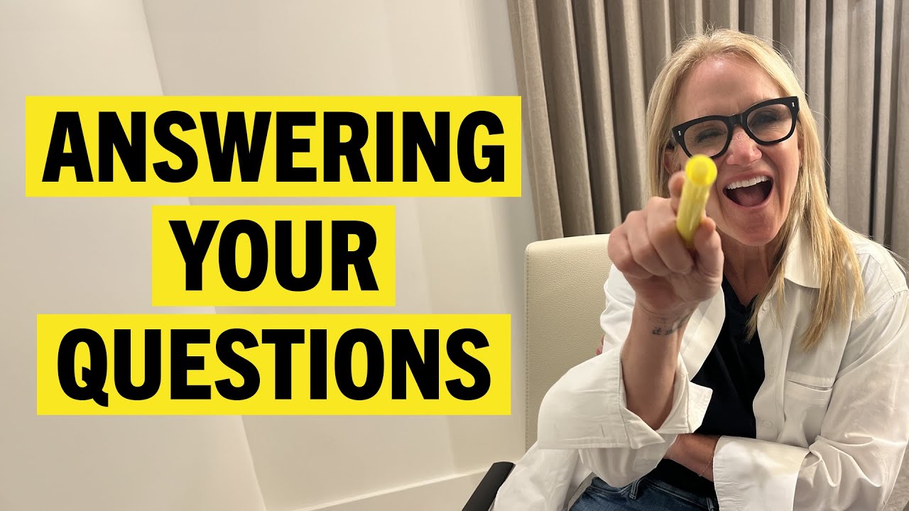 Mel Robbins' worst-scoring long-form thumbnail: Mel alone, pointing at the camera, with the words ANSWERING YOUR QUESTIONS